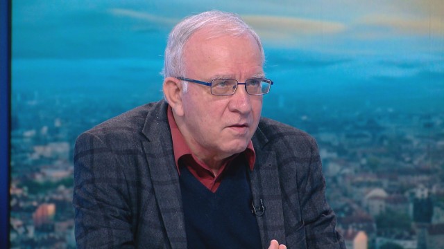 Цветозар Томов: С броя на заразените може да има липса на капацитет за подвижни избирателни секции