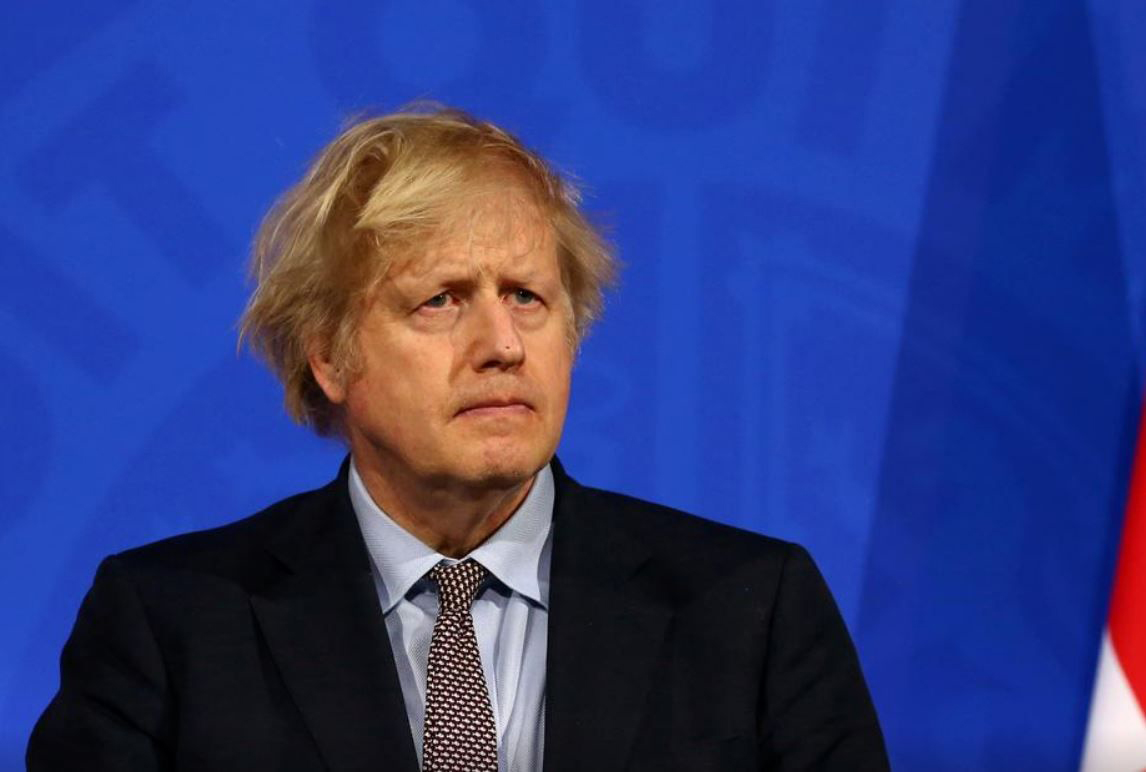 Борис Джонсън: Твърде много възрастни хора с COVID-19 влизат в болница