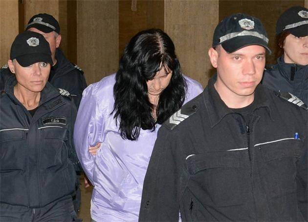 ВКС реши: 18 г. затвор за акушерката Емилия Ковачева