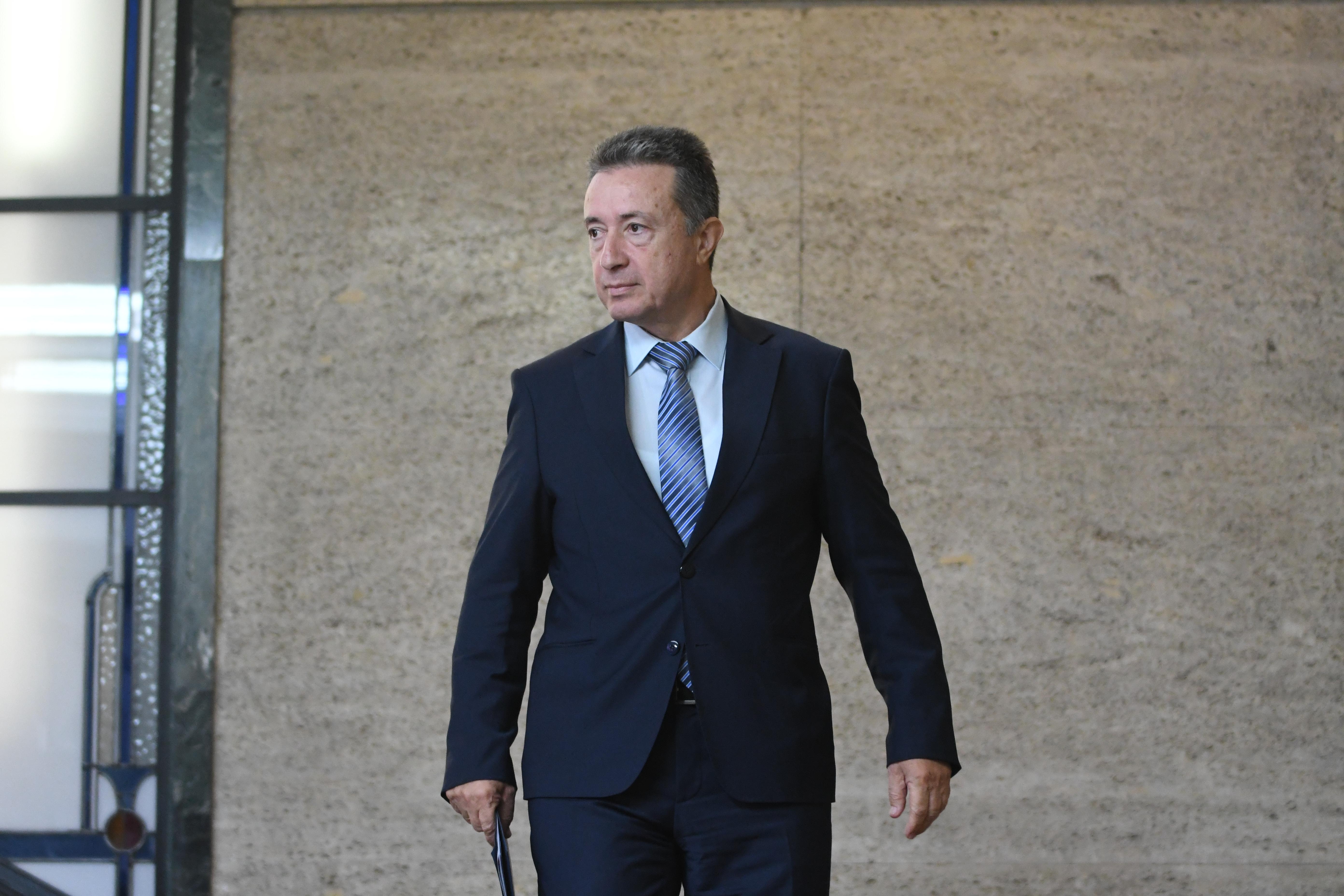 Независим ли е Янаки Стоилов