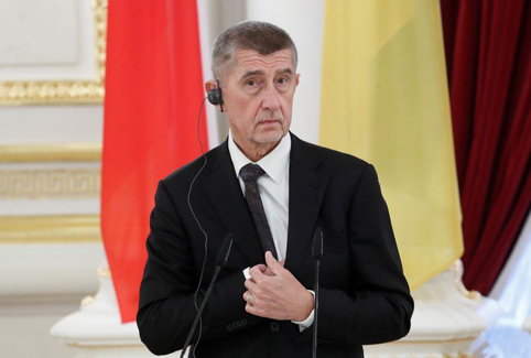Правителството на Андрей Бабиш подаде оставка