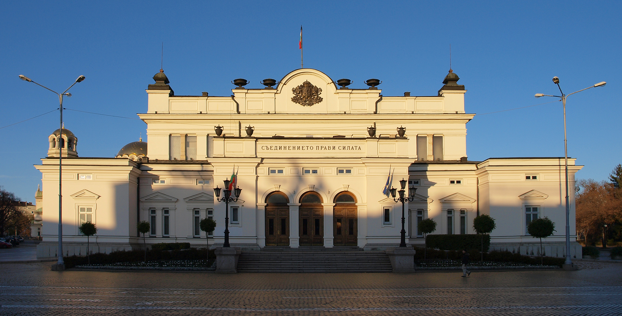 Нужно е широко антикризисно управление
