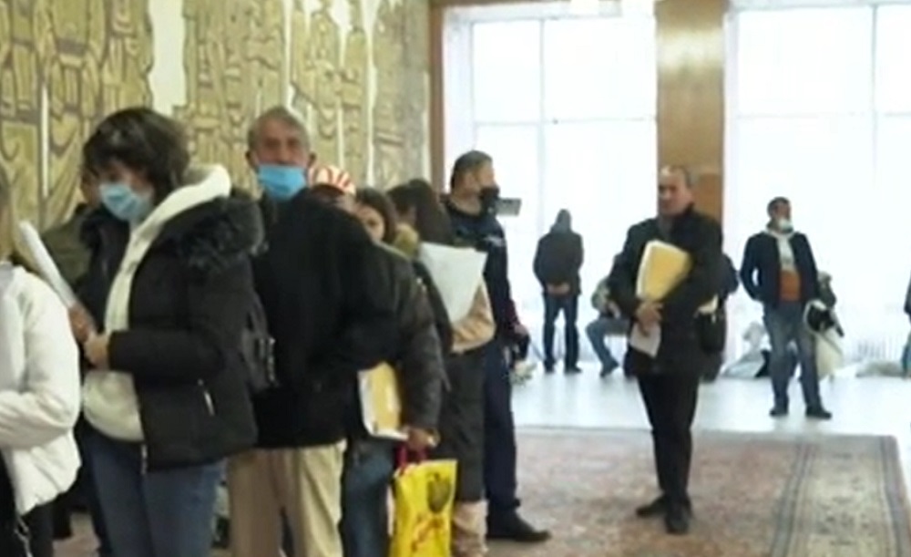 Приемат протоколите бавно в Кърджали заради грешки