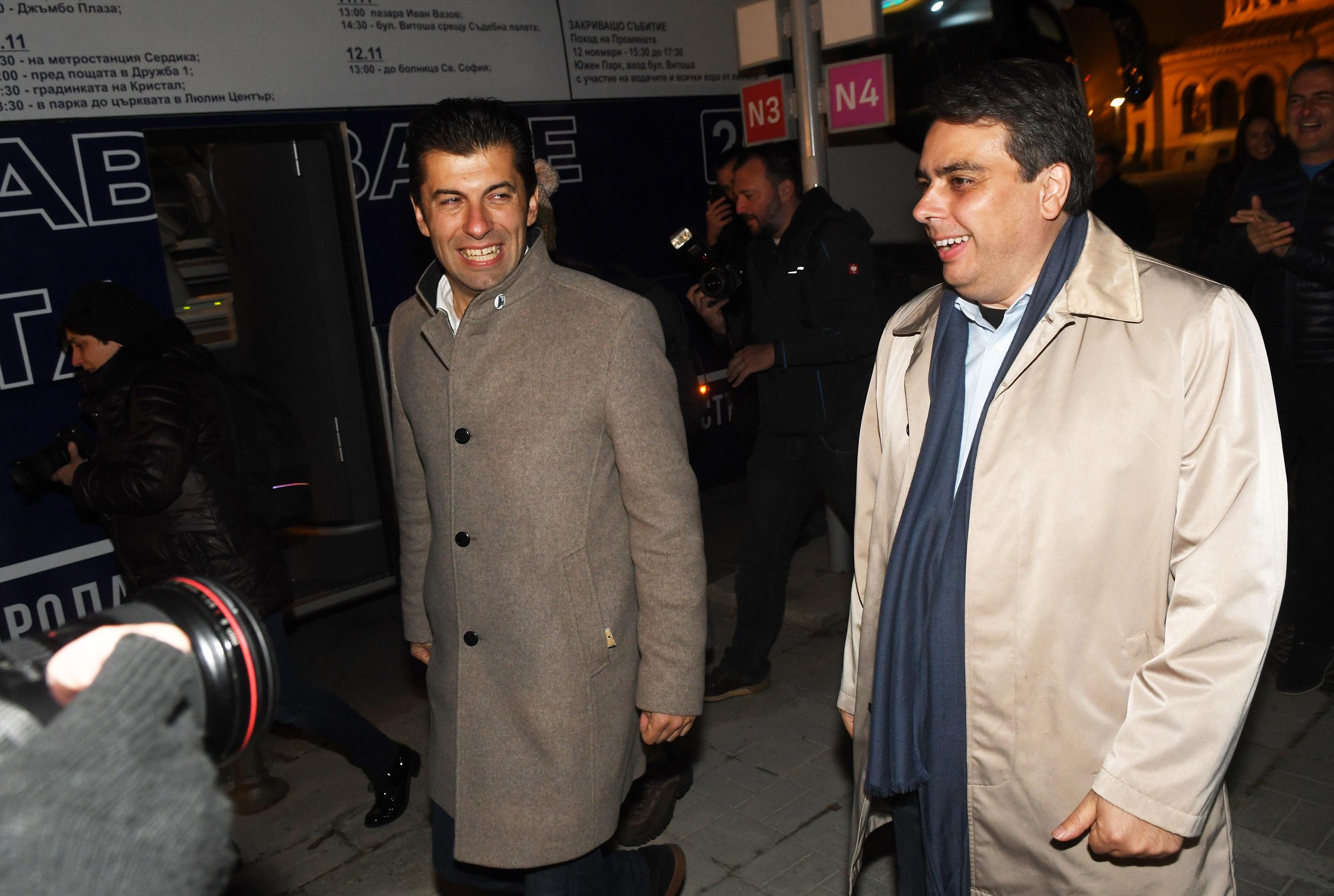 "Продължаваме промяната" започват преговори за кабинет с ИТН, БСП и ДБ