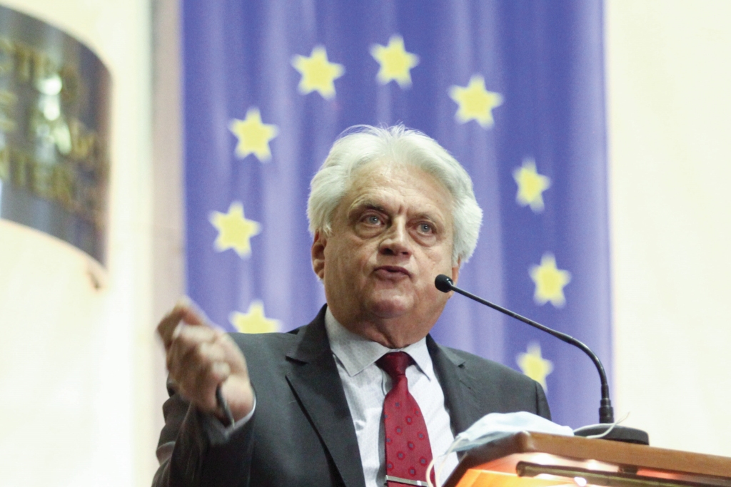 Рашков нагази и Алма матер