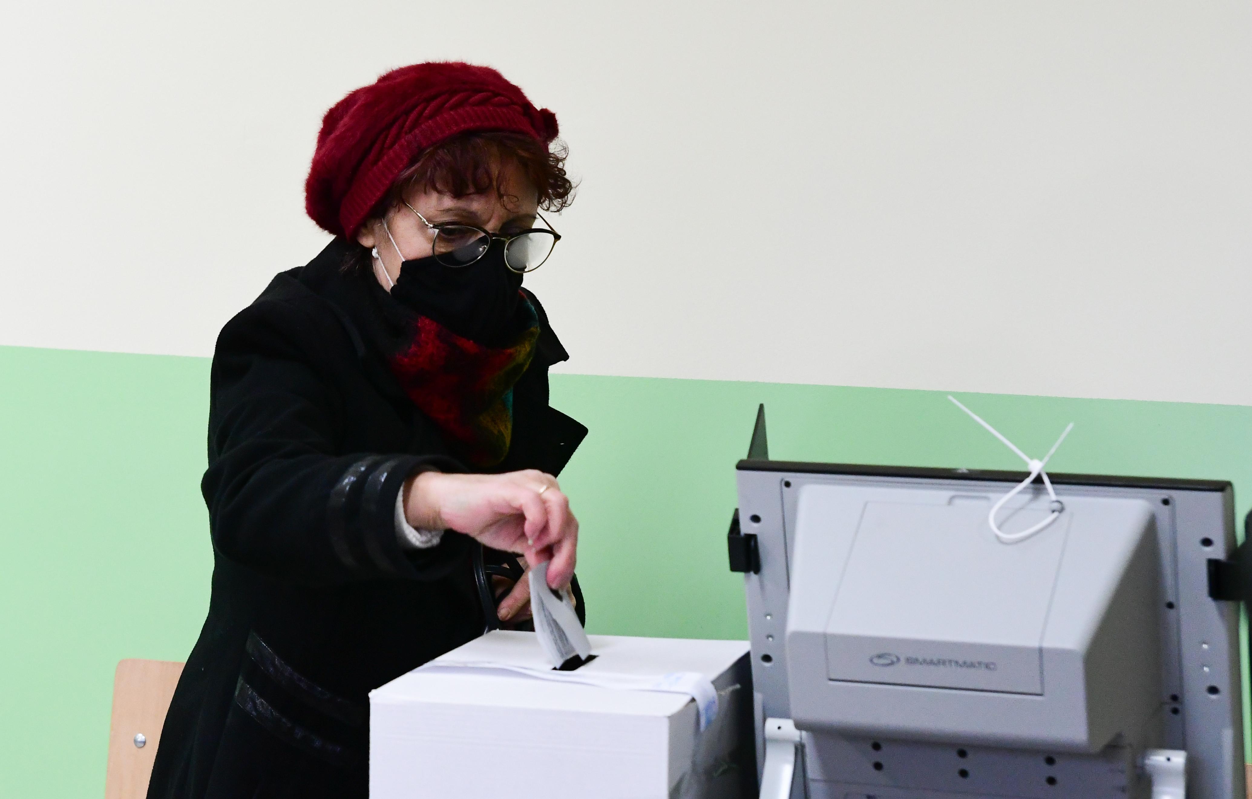Ето как върви гласуването до обяд