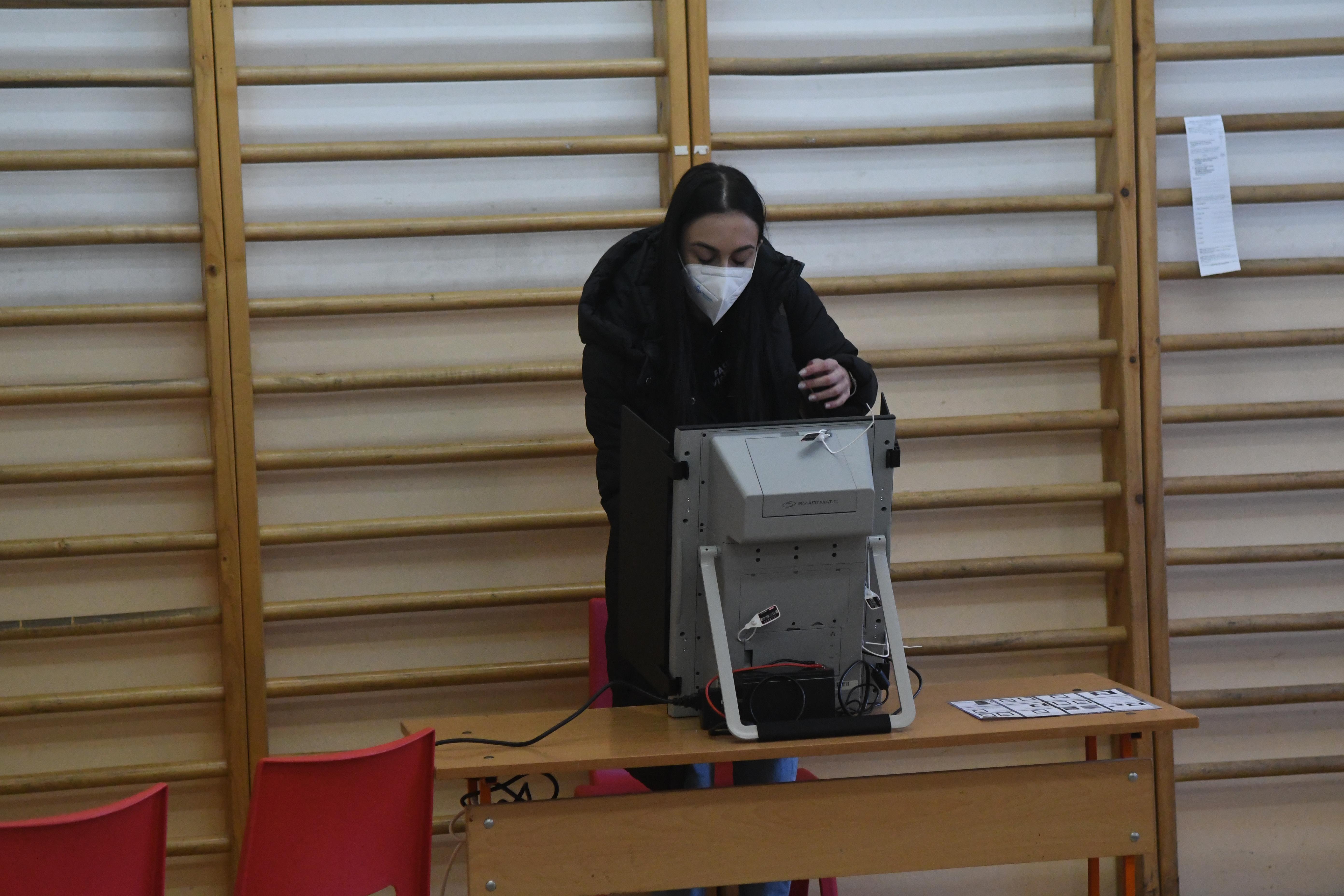 Слаба избирателна активност във Великобритания и Германия