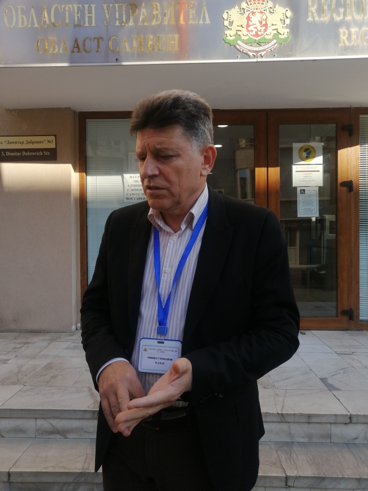 Задържаха мъж, гласувал два пъти - със своята и с личната карта на жена си