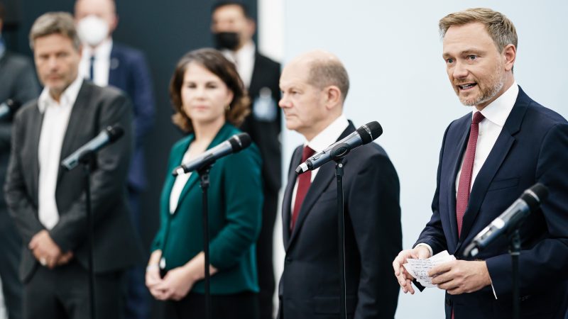 Готова е сделката за трипартийна управляваща коалиция в Германия