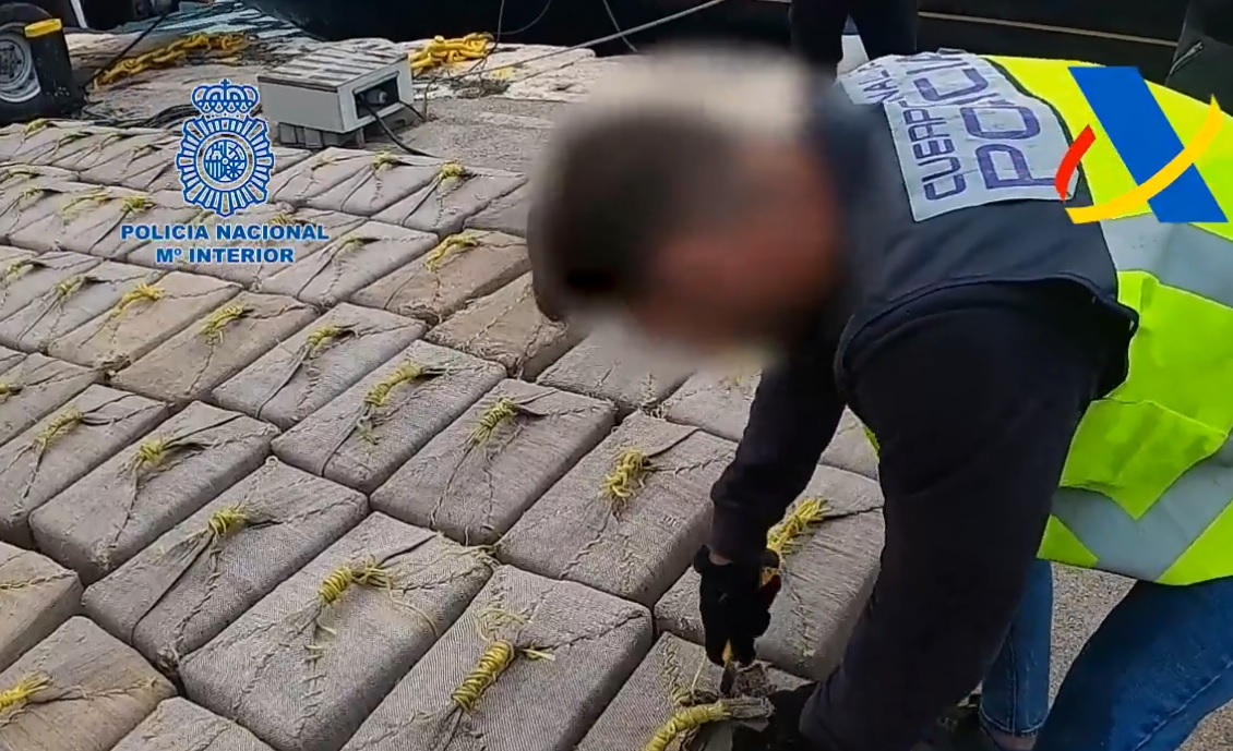 Българи превозват на яхта 4760 кг хашиш