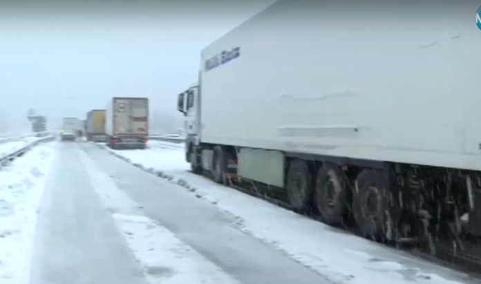 Опашка от закъсали тирове на "Хемус"