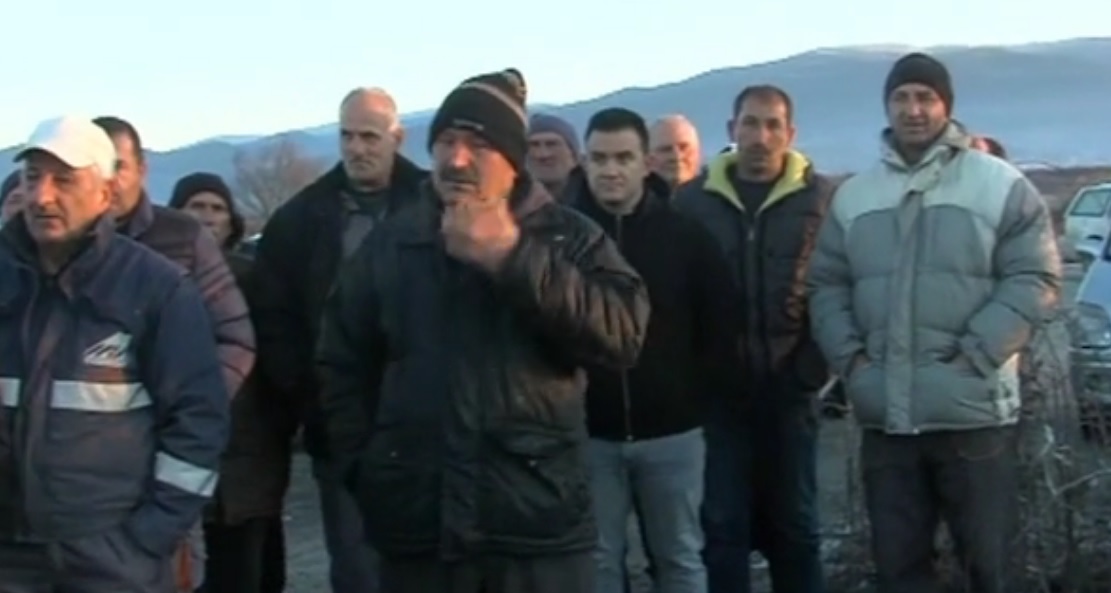 Тютюнопроизводители блокираха пътя между Гърмен и Сатовча