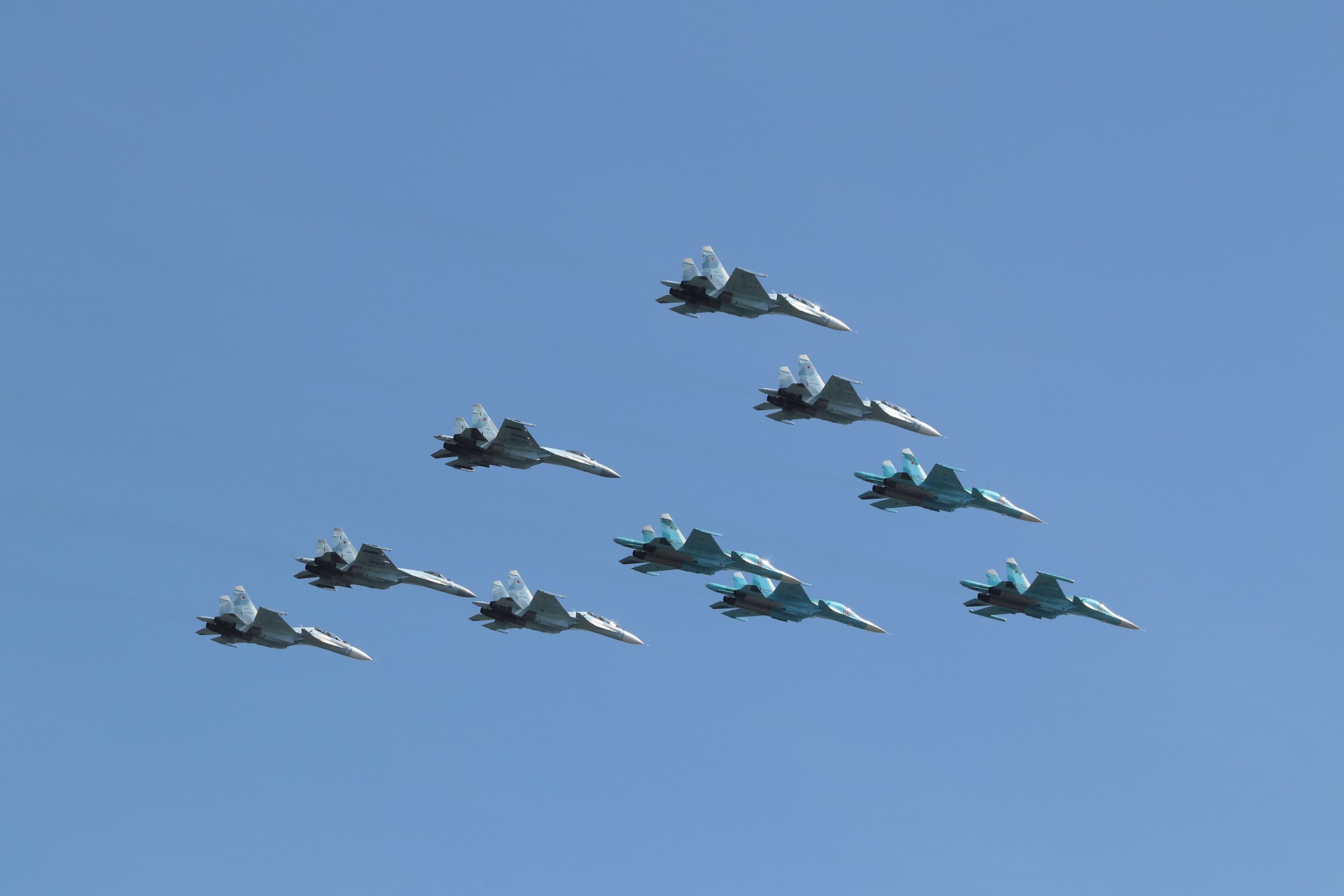 Русия започва редовни военни учения в близост до Украйна