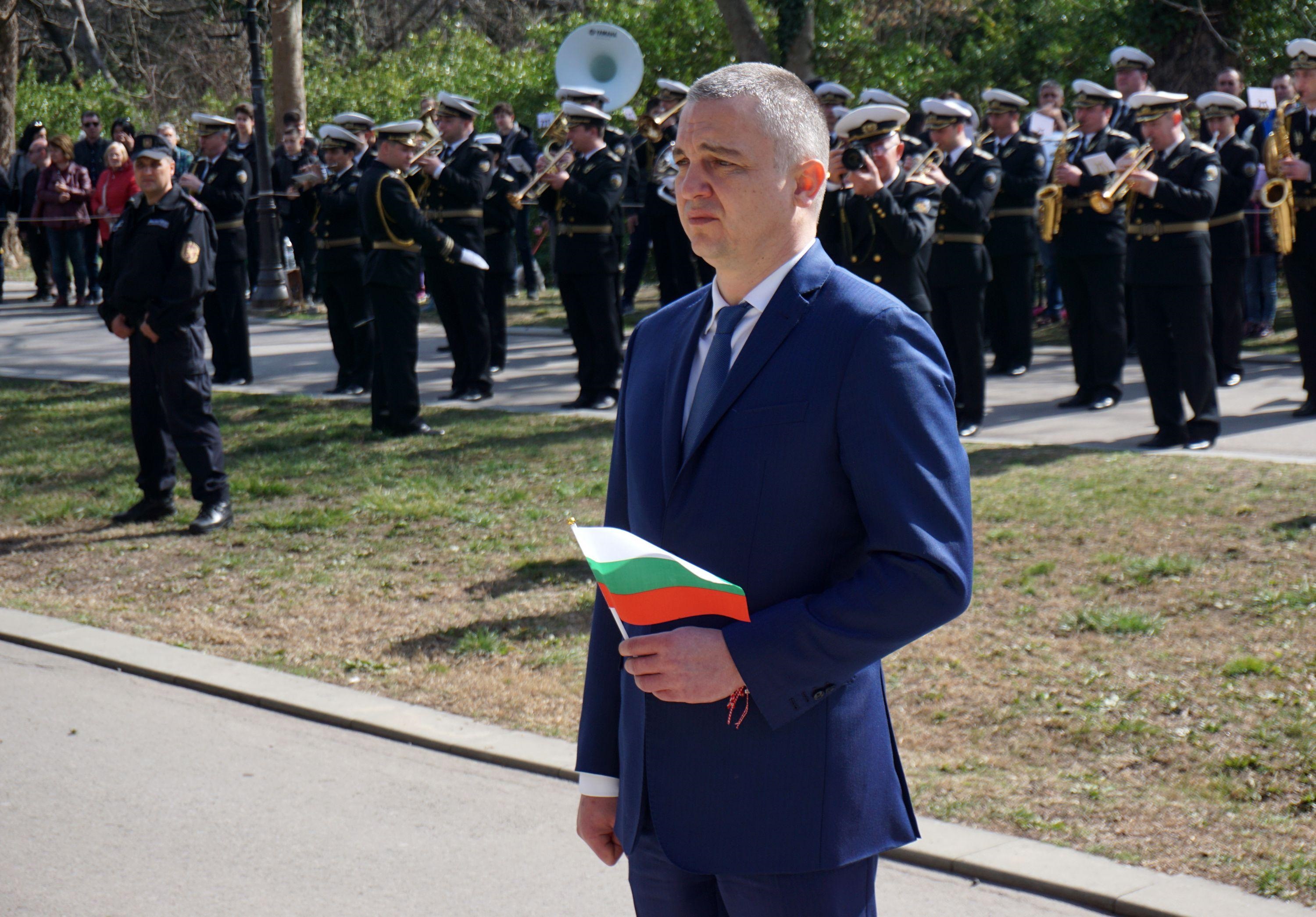 Разследват сделката за 60 автобуса във Варна (обзор)