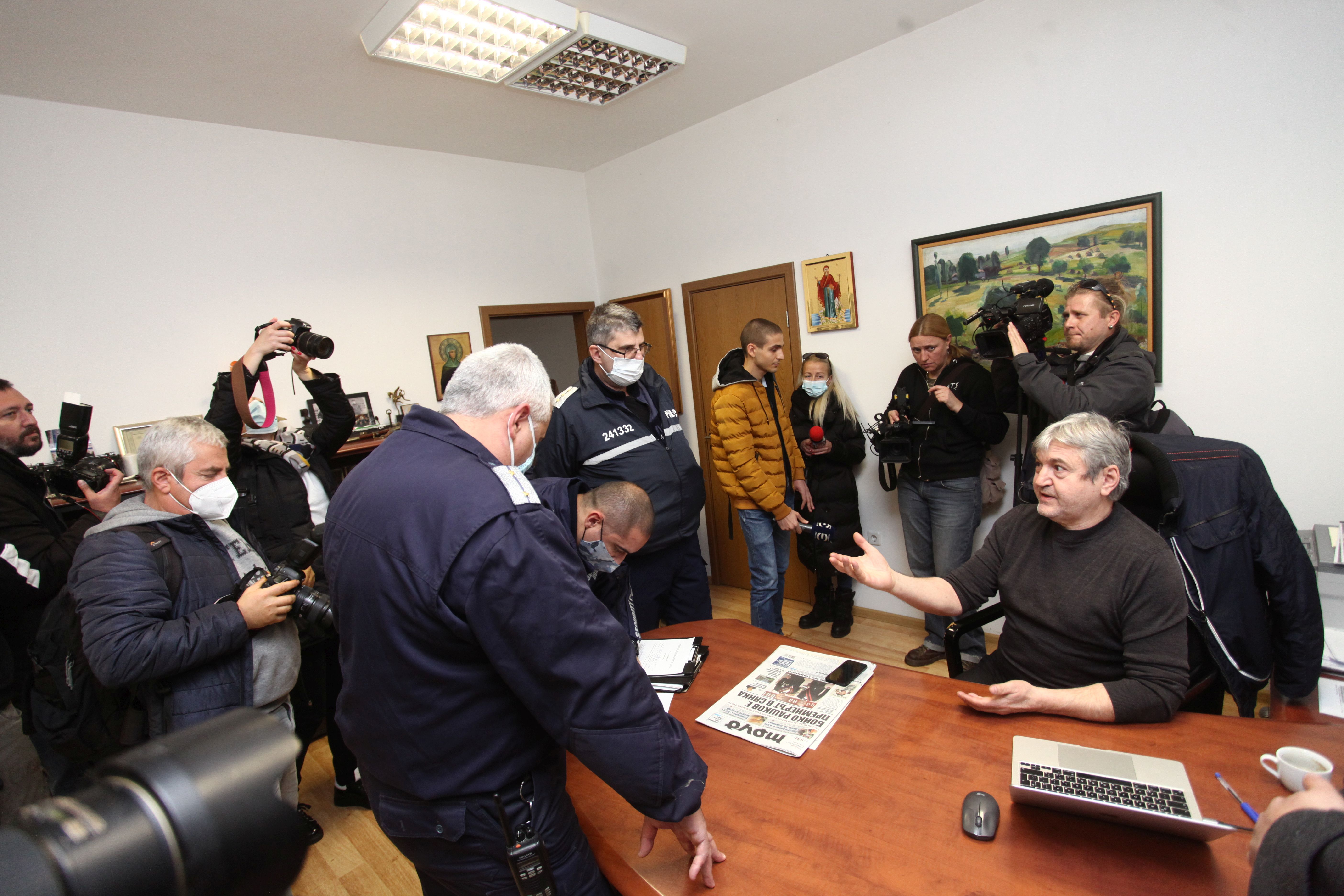 Главният редактор на вестник „Труд”: Политическа репресия срещу една медия е факт (ОБЗОР)