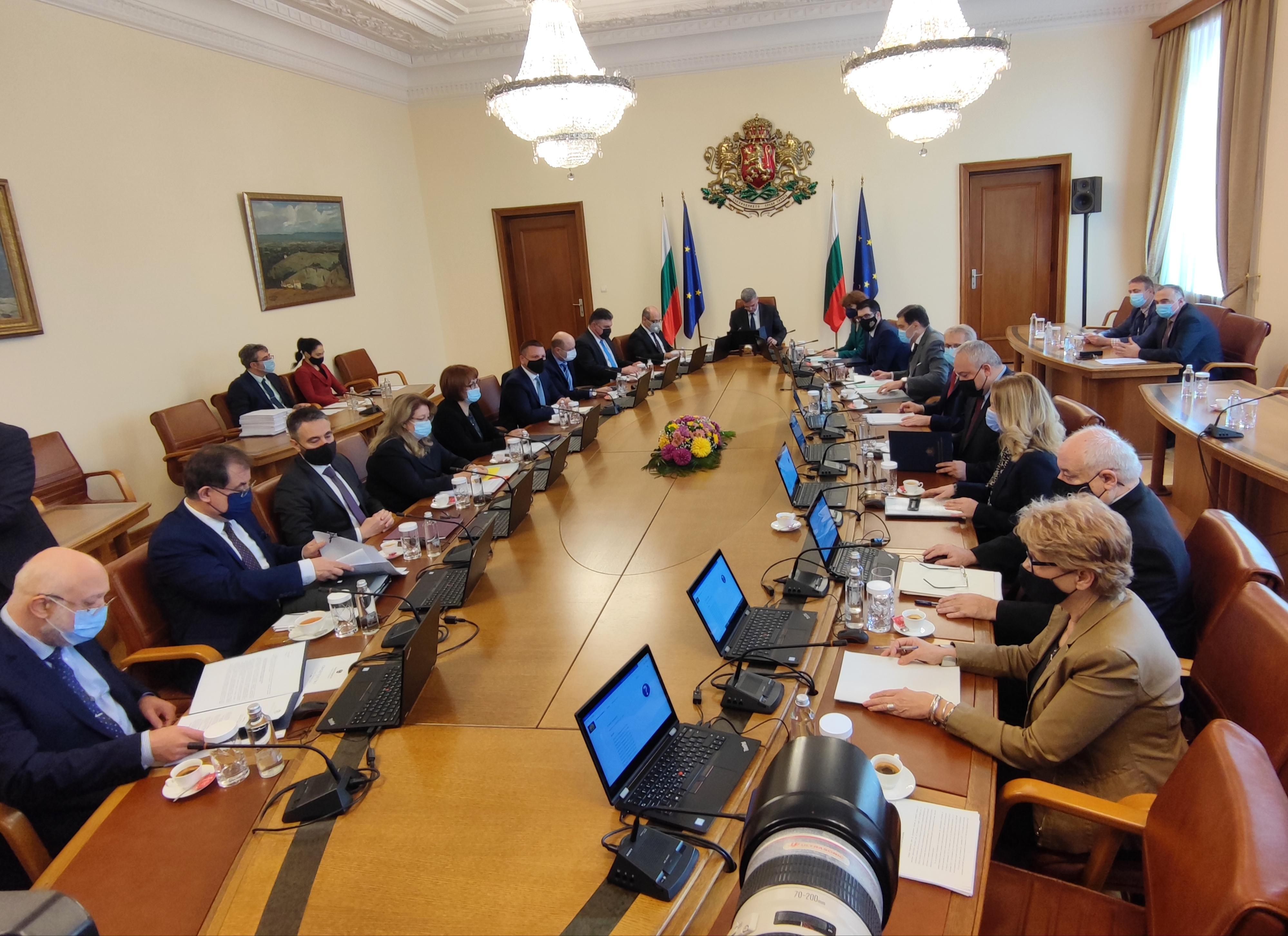 Предсмъртни мизерии на служебния кабинет