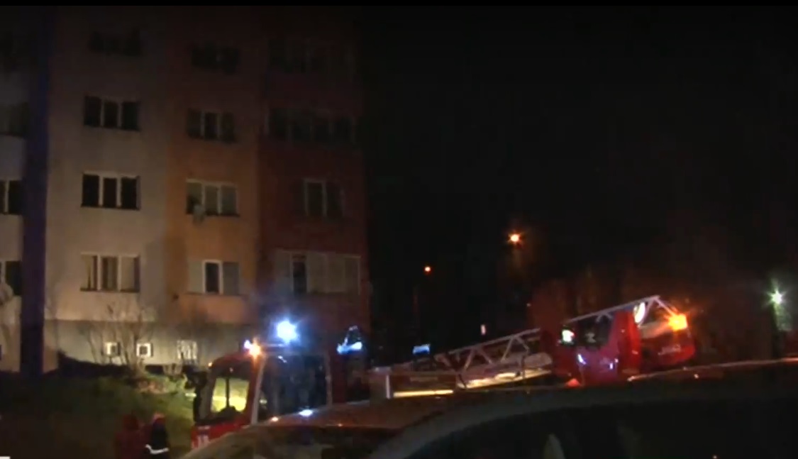 Пожар в жилищен блок в Благоевград, загинал е възрастен мъж