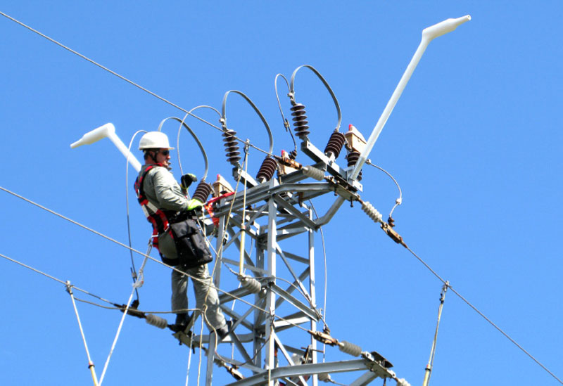 Бизнесът иска двойни компенсации за тока