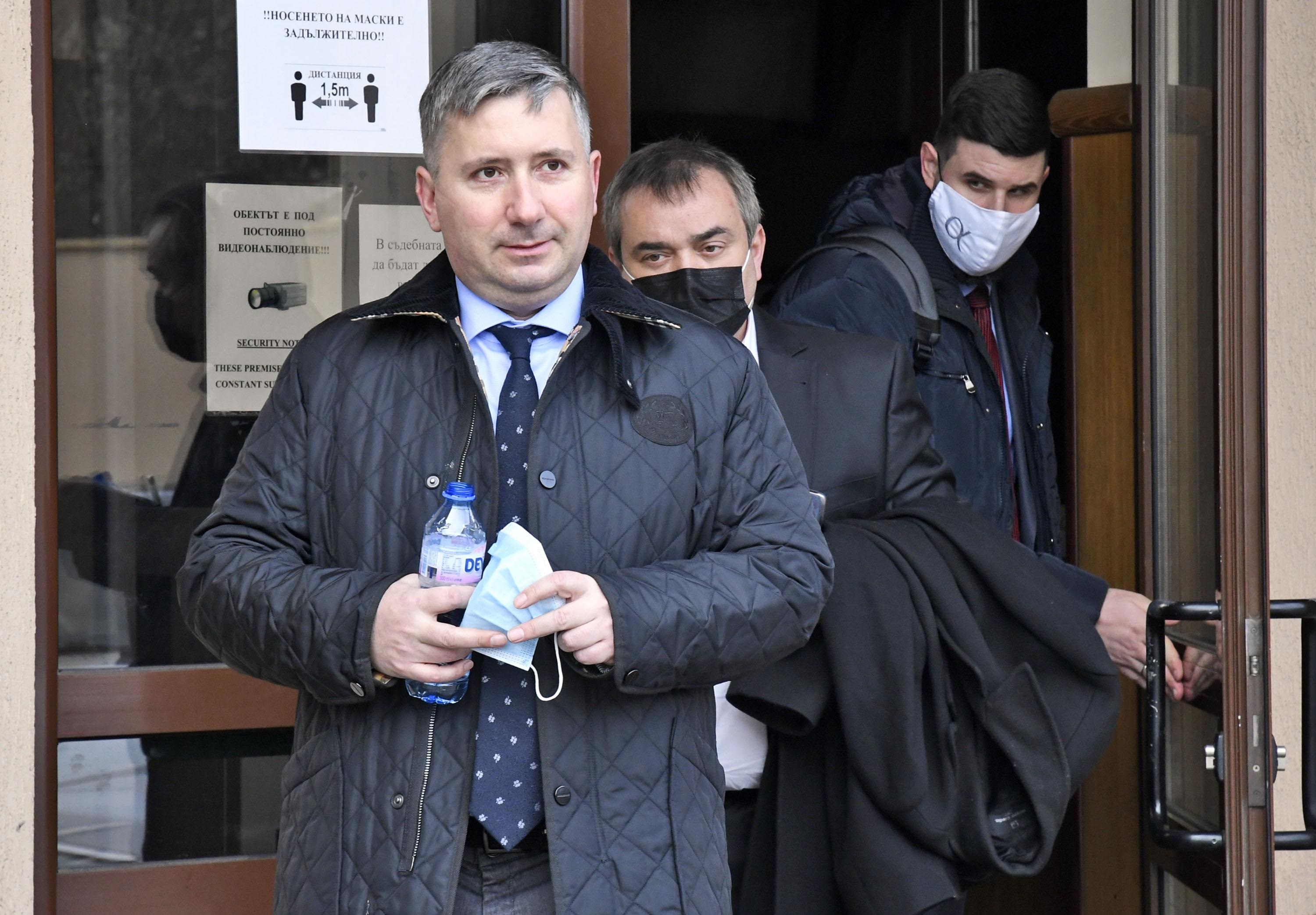 Има ли прокурорски чадър над Иво Прокопиев