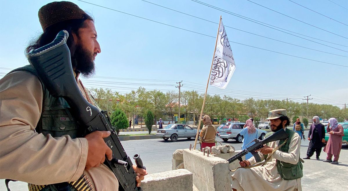 Талибаните забраниха пътуванията на жени над 72 км без придружител