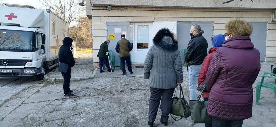 Ето кои пунктове за ваксинация работят днес