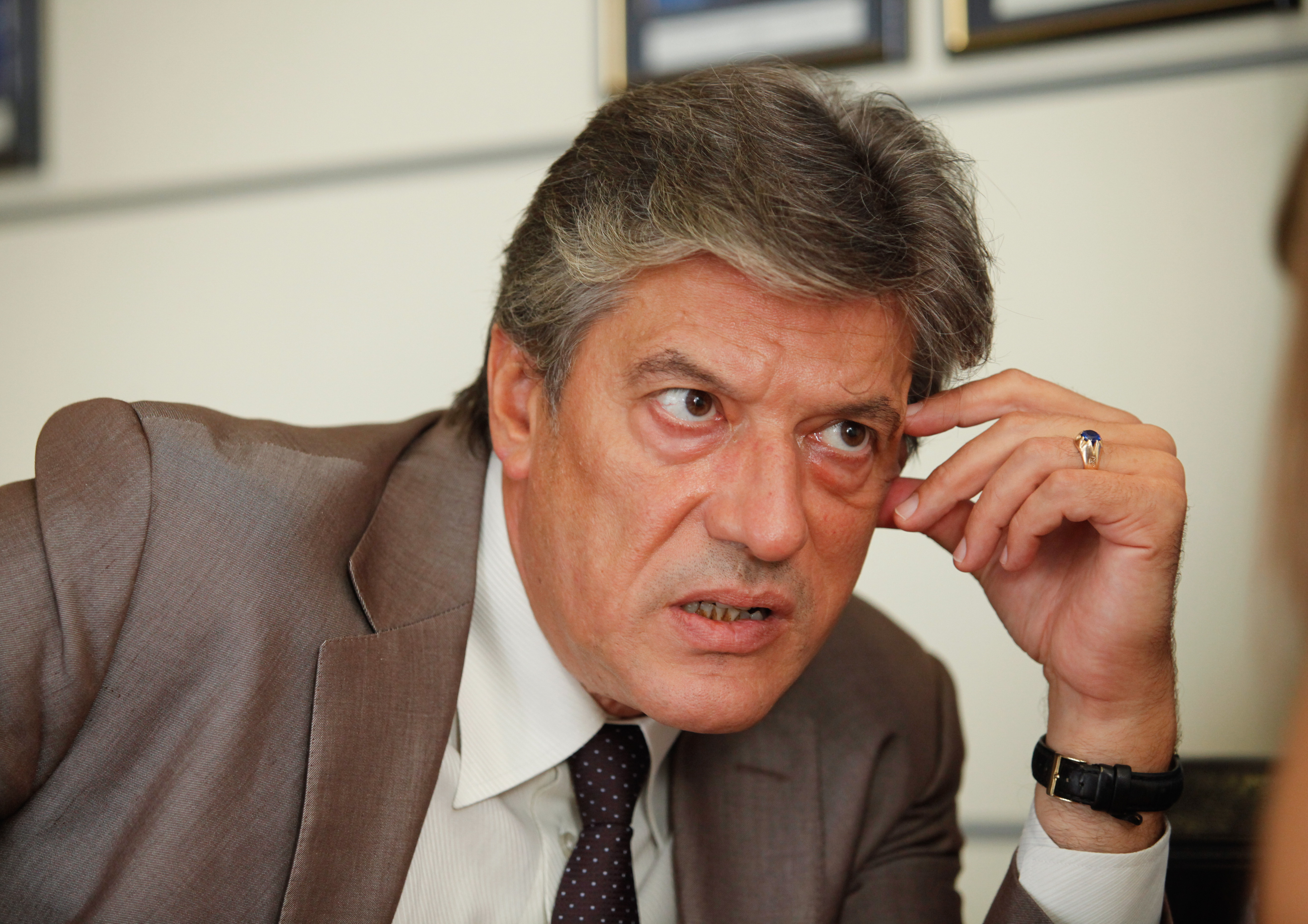 Доц. Антоний Гълъбов, пред „Труд“: Напрежението между президент и правителство ще става все по-видимо