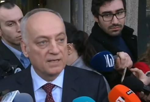 Доц. Георги Йорданов: Предлагаме смекчване на някои от противоепидемичните мерки (ВИДЕО)