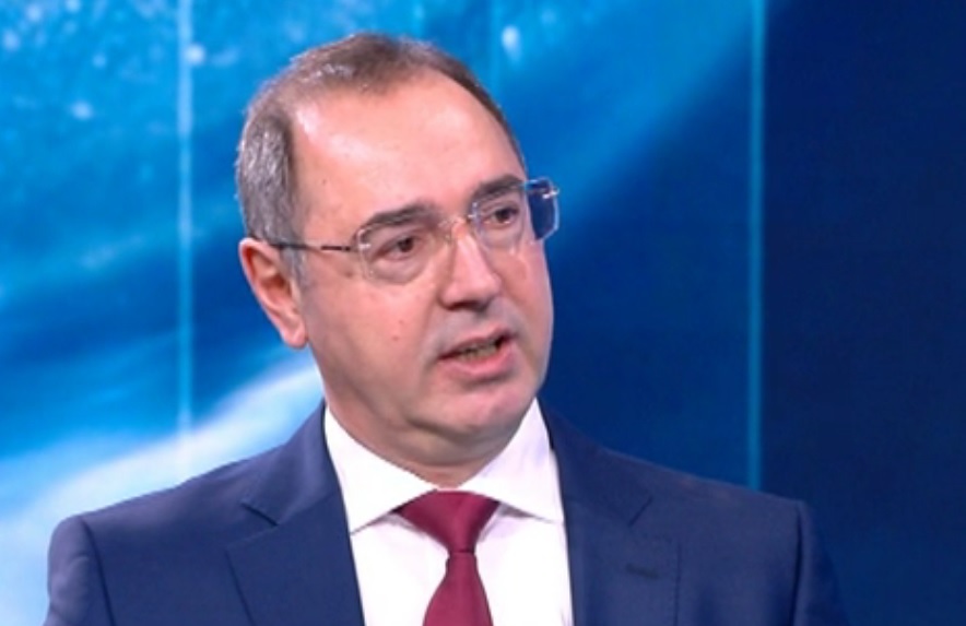 Проф. Георги Попов: Твърде наивно е да се каже, че "Омикрон" ще бъде краят на глобалната пандемия