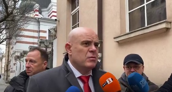 Гешев за декларацията в НС за оставката му: Кризисен пиар