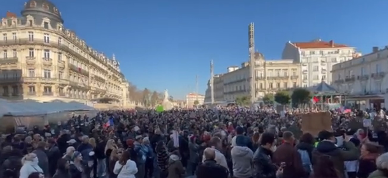Протести във Франция и Италия срещу ковид ограниченията (СНИМКИ И ВИДЕО)