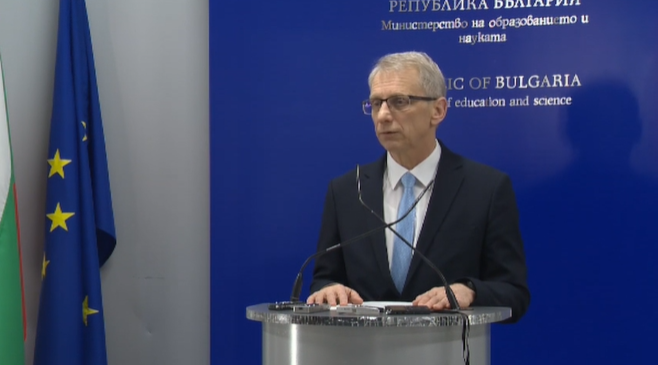 Николай Денков: Няма никаква причина на национално ниво да затваряме каквото и да било в момента (ВИДЕО)