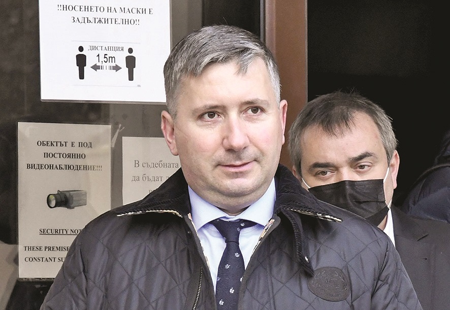 Съдът остави запора на Прокопиев