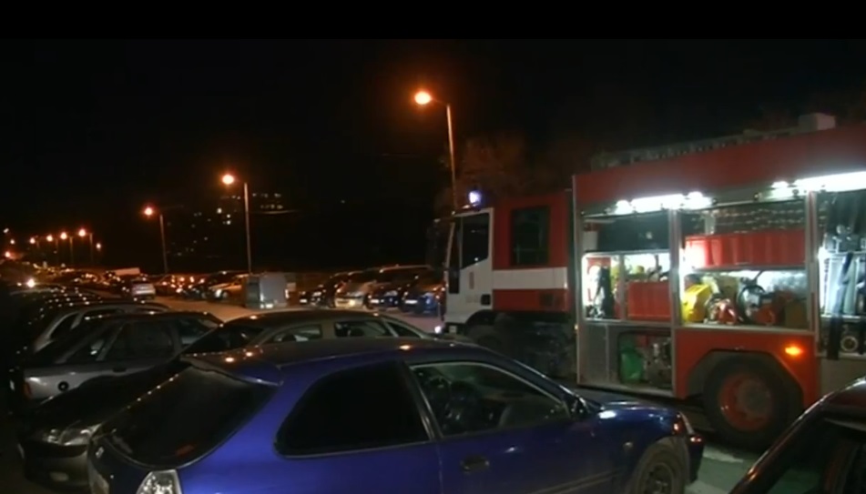 Пожар в жилищен блок във Варна