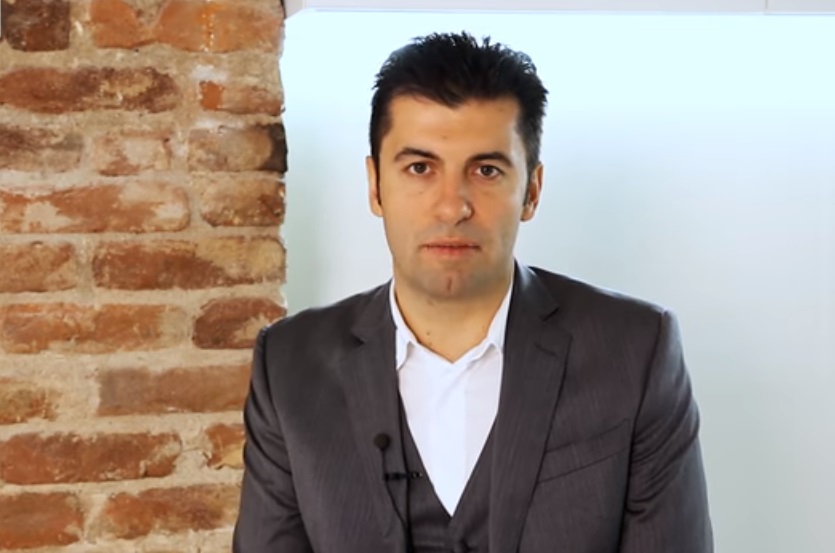 "Министър-председателят на България - "уважаван бизнесмен" или измамник?" (ВИДЕО)