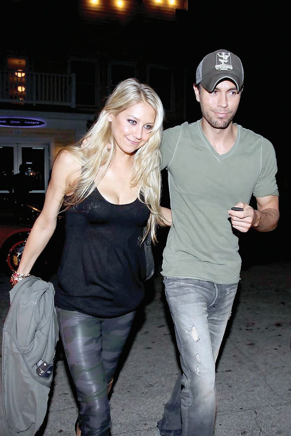 Енрике Иглесиас и Анна Курникова не обичат светския живот