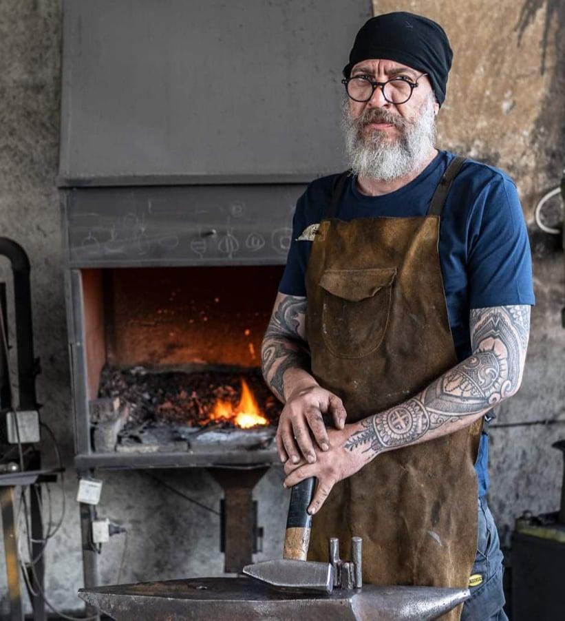 Разследват жандармеристи за нападение над ковач (обзор)