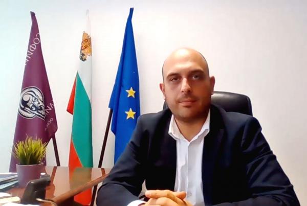 Деканът на Стопанския факултет на СУ: Чрез промяната на броя на членовете на КЕВР се цели нейната подмяна