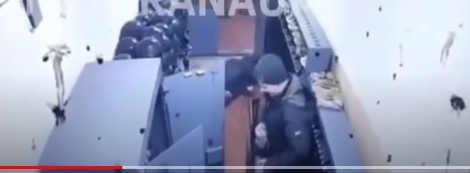 Войник в Украйна уби петима души, други петима са ранени