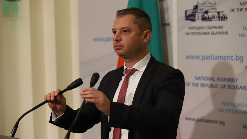 Предлагат държавата да плати тока на общини