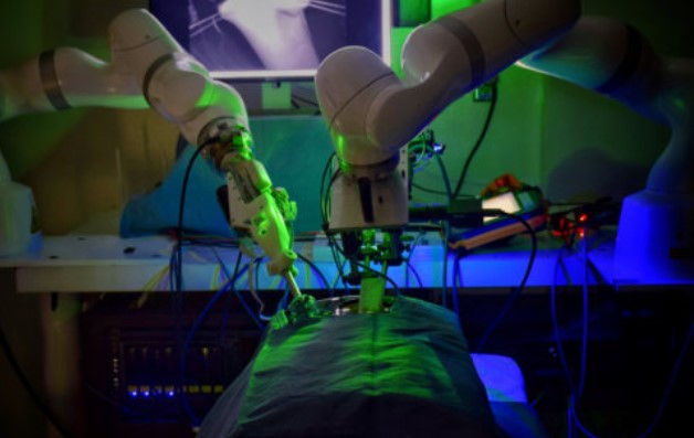 Робот извърши първата лапароскопска операция без лекар