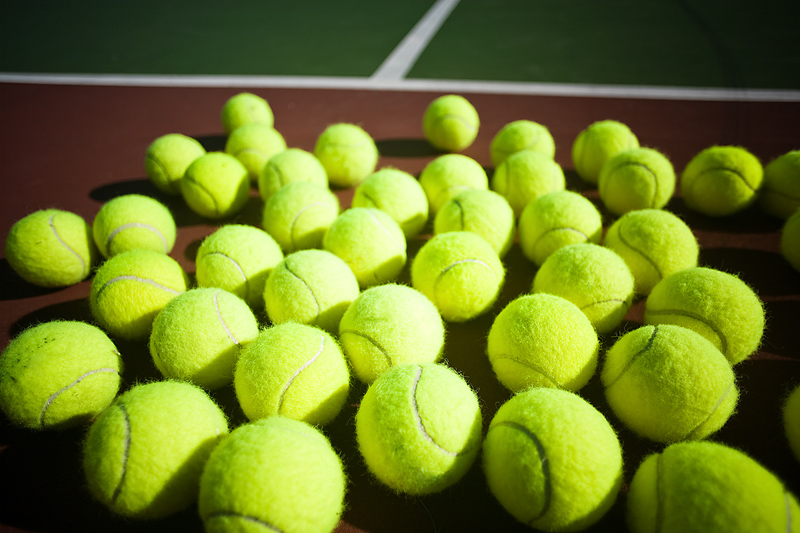 Невероятни сцени на Australian Open: Тенисист рухна преди мач, трябваше да го изведат в инвалидна количка извън корта