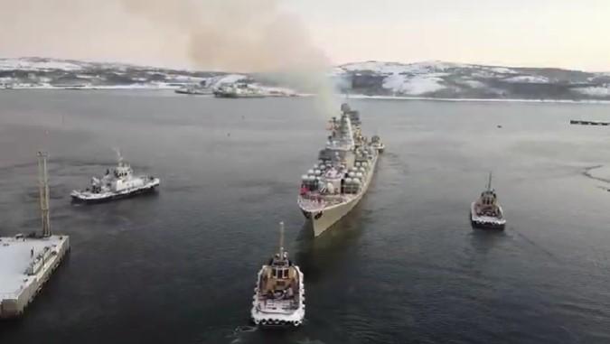 Бойни кораби на Северния флот на РФ проведоха противоподводни учения (Видео)