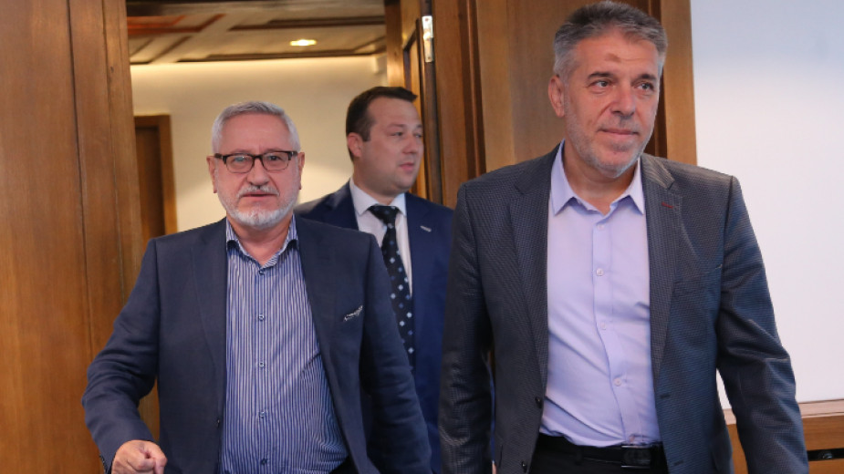 От Скопие искат замразяване на историческата комисия за 2 години