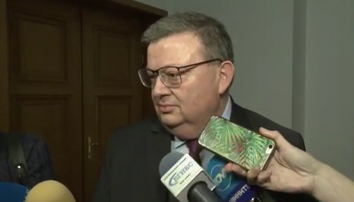 Сотир Цацаров за гласуваната му оставка: Щом тази политическа заря им е необходима, няма никакъв проблем