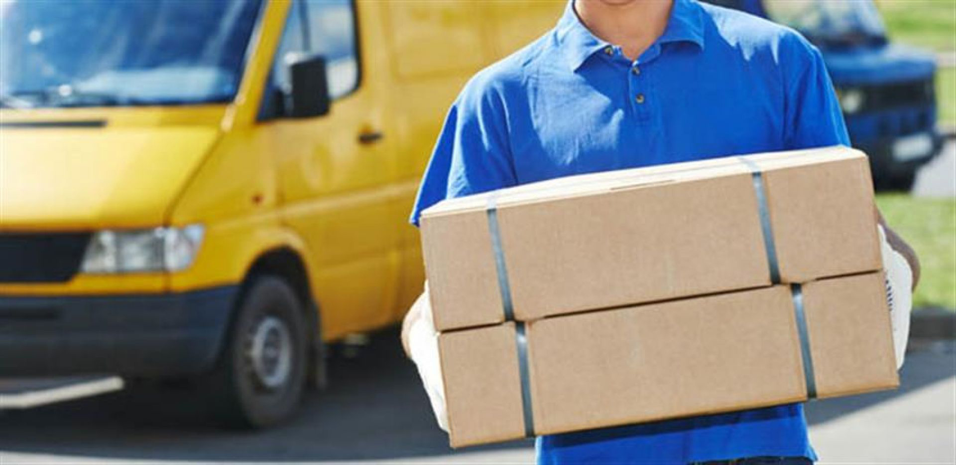 Тийнейджъри нападнаха куриер и задигнаха скъпа пратка