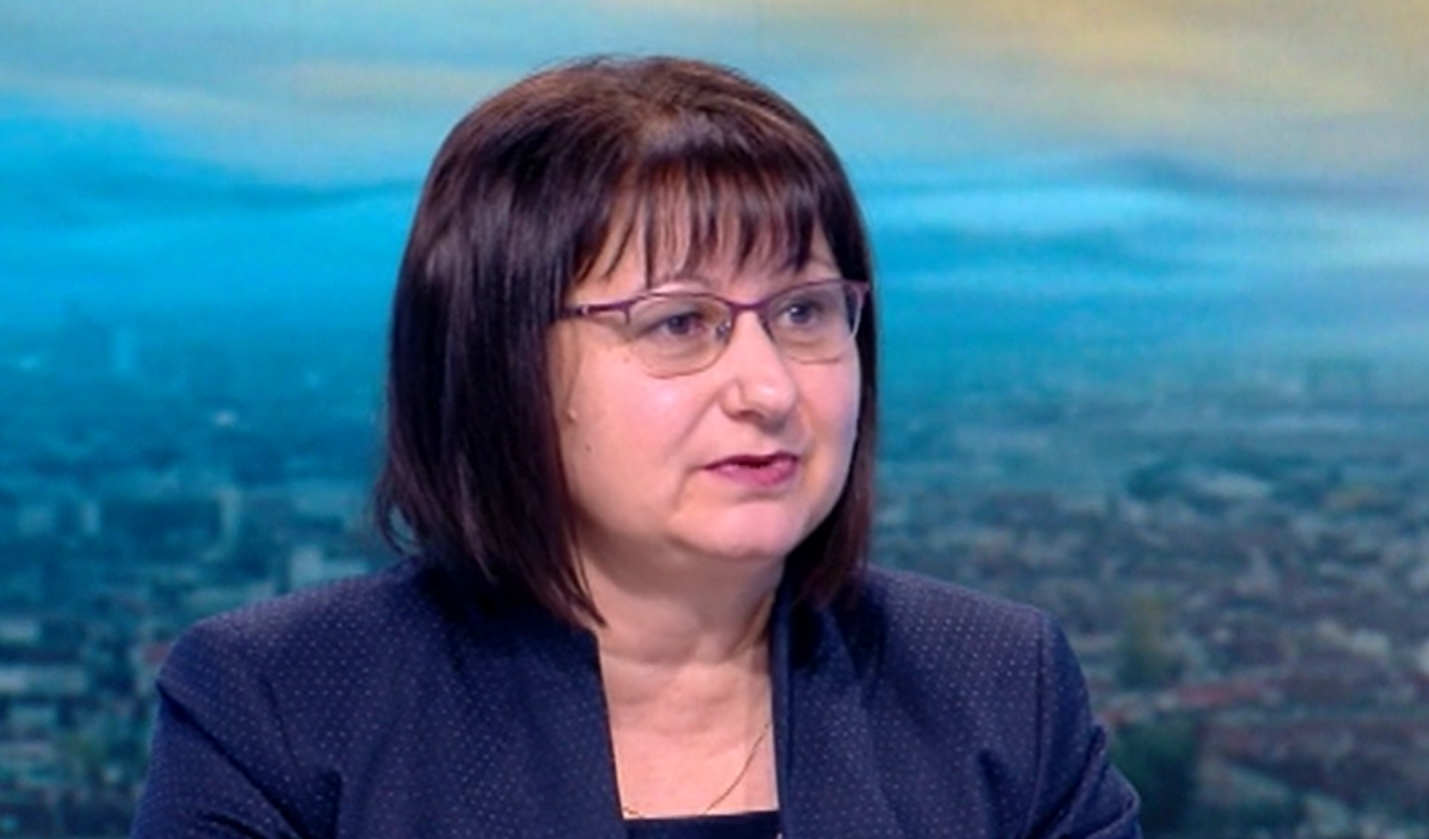 Мария Гайдарова: Нямаме основание да удължаваме учебната година
