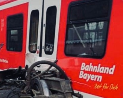 40 човека са пострадали при сблъсък между два влака в Мюнхен, един е загинал