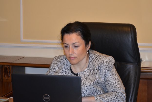 Десислава Танева: Предлагаме намаляване на ДДС за плодове и зеленчуци на 9% и нулева ставка за зърното до 2025 година