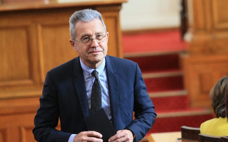 Йордан Цонев: За любителите на късата памет, каквато е правосъдната министърка, припомням хронологията на „златните паспорти“