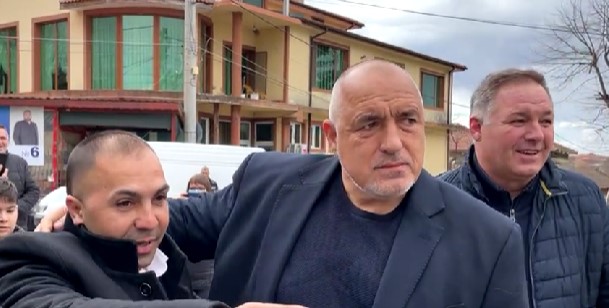 Бойко Борисов от с. Ясеновец: Тежко е да управляваш, сеир да правиш не е (Видео)